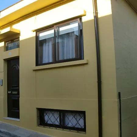 The Yellow House 3-3