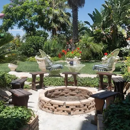 Casa Deixa-O-Resto Guesthouse-2