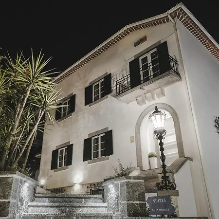 4U Lisbon VI Guesthouse Airport-2