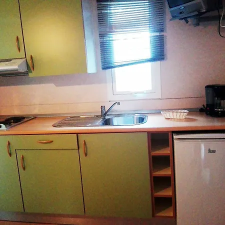 Orbitur Valado Bungalows - Caravan Park-3