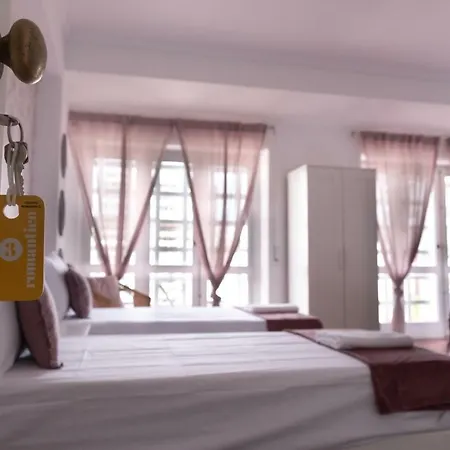 4U Lisbon Suites & Guesthouse VII Airport-3