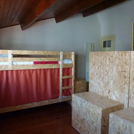 Canvas Atelier Hostel-2
