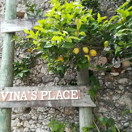 Vina's Place-3