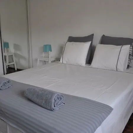 F! Lisbon Guest House-3