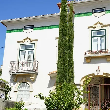 Adore Portugal Coimbra Guest House-3