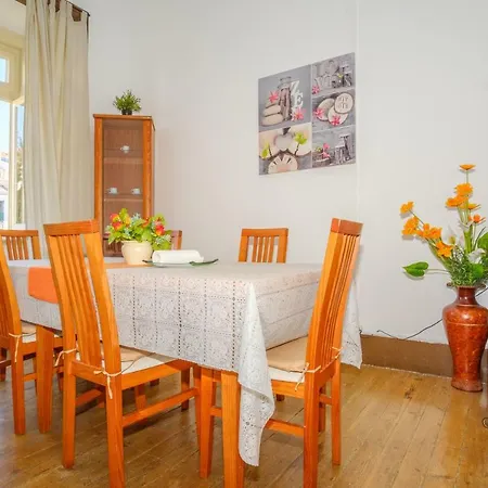 Unique Lisbon Rooms-2