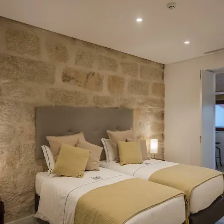 Porto Deluxe Suites-3