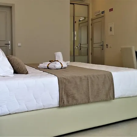 Bowen, Luxury Suites-3