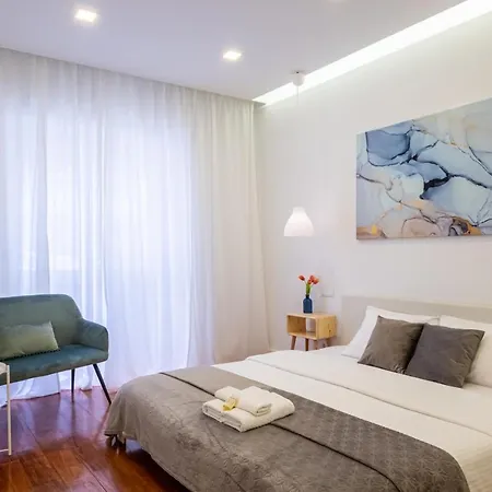 Hola Lisbon Suites-3