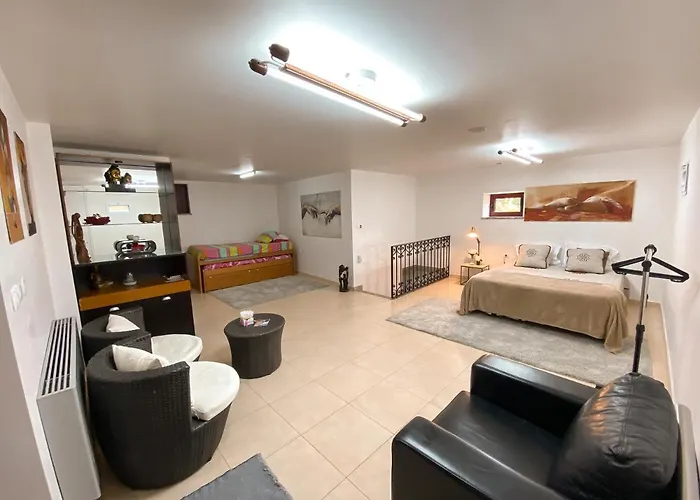 Quarto Familiar Zona Guimarães
