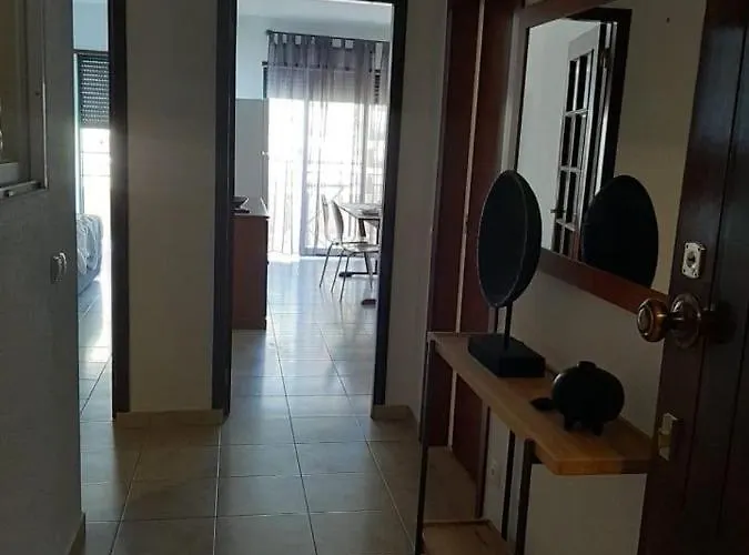 Portimao hotels near Praia do Alemao