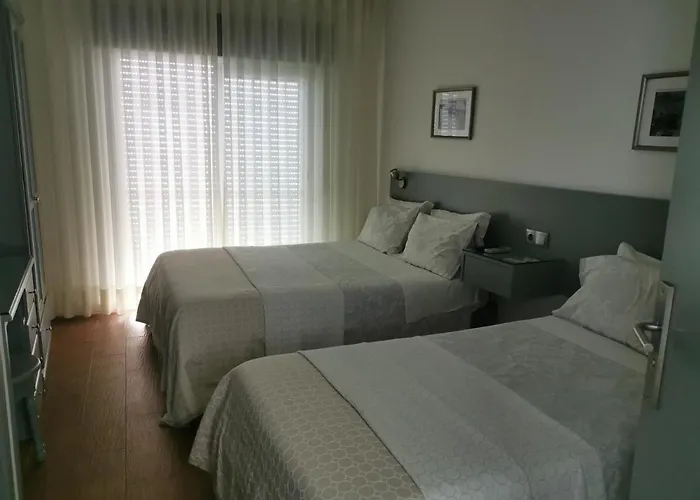 Flor Da Primavera - Residencial E Apartamentos Azambuja