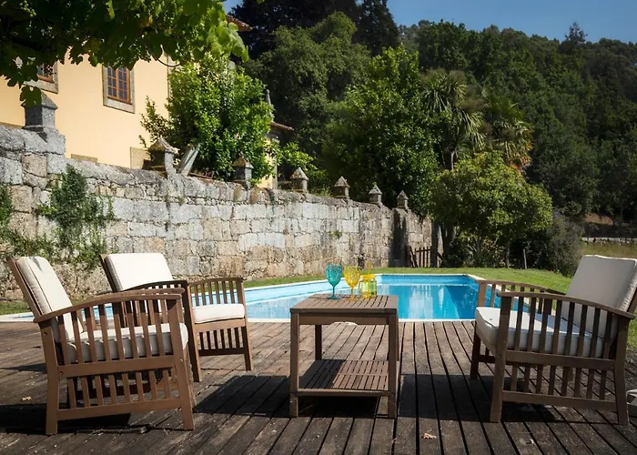 Bed and Breakfast Paco De S.Cipriano Guimarães