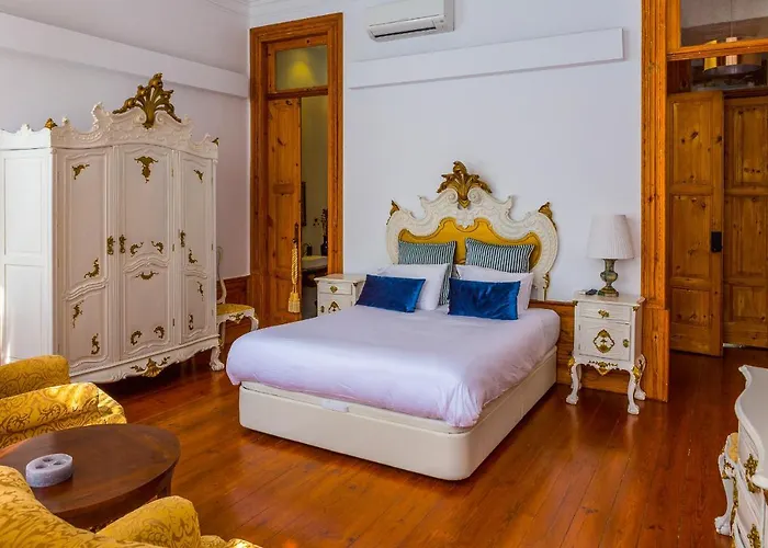 Porto Alegria Garden Hotel