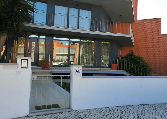 Hotel Blue Bird House - Bbh Figueira da Foz