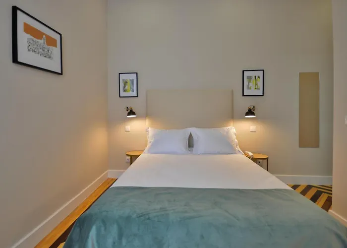 Porto Charming Hotel