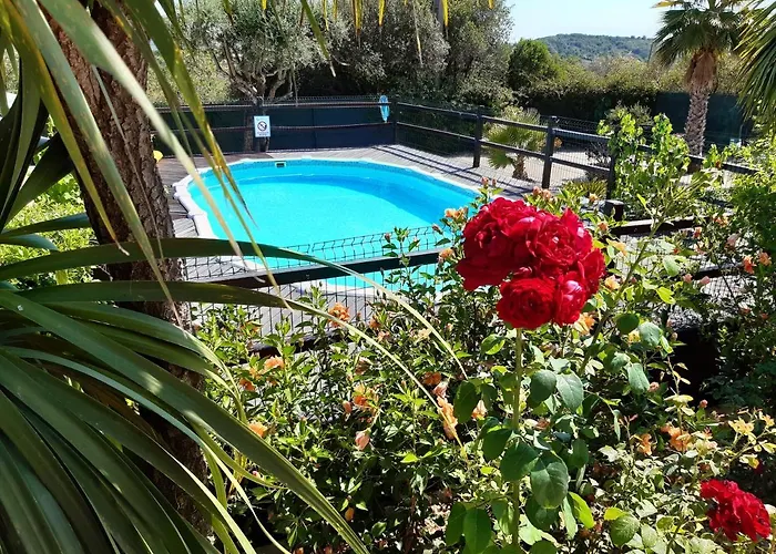 Aprahouseloule Guesthouse