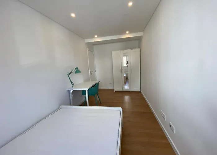 Carcavelos Beach Walking Distance Room Oeiras