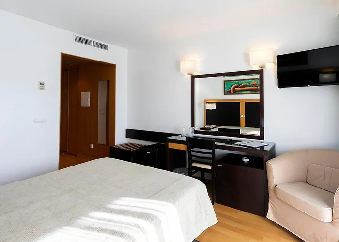Antillia Hotel Ponta Delgada met golfbaan