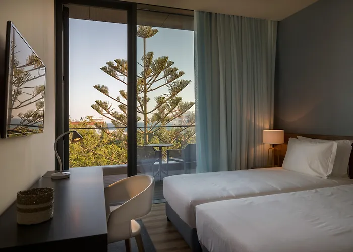 Hotels in Monte Gordo