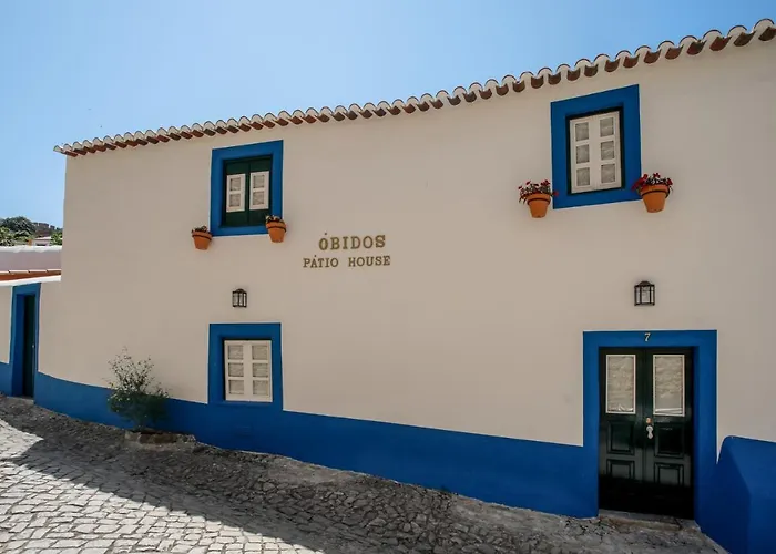 Óbidos Pátio House Acomodação com café da manhã