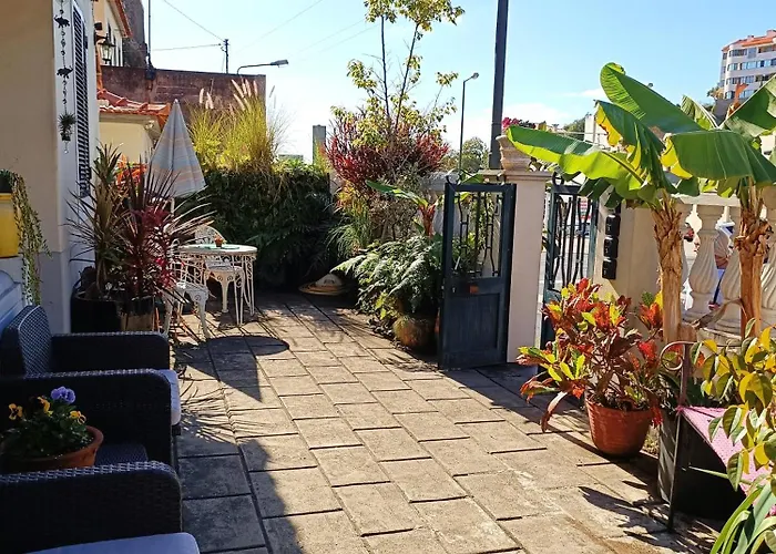 Home & Flower - Private Bedrooms Funchal