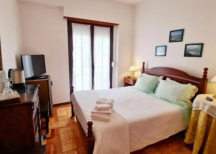 Solar Dos Carvalhos - Apartamentos De Turismo Nazaré