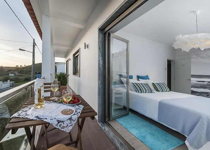 Beachouse - Surf, Bed & Breakfast Ericeira