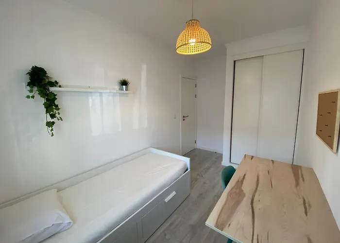 Carcavelos Beach & Nova Sbe Shared Serviced Apartment 3 Oeiras