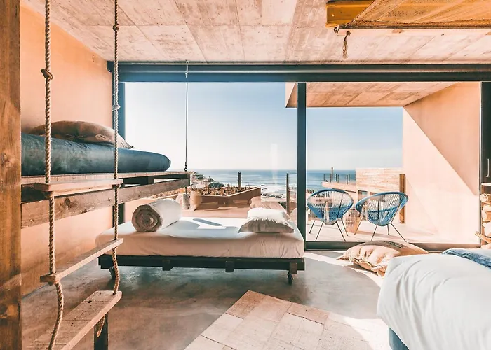 Noah Surf House Portugal Hotel Santa Cruz 
