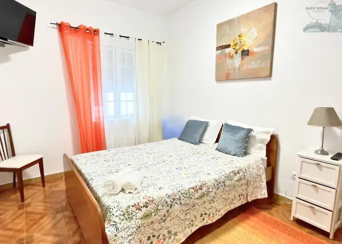 Hotel Historic House In Downtown Peniche