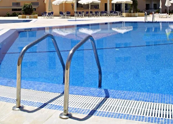 Hotels in Carcavelos (Lisbon)