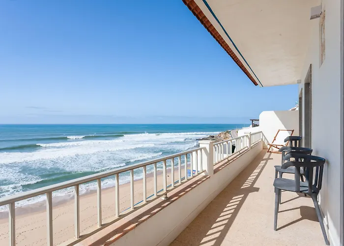 Blue Buddha Beach Rooms & Suites Ericeira