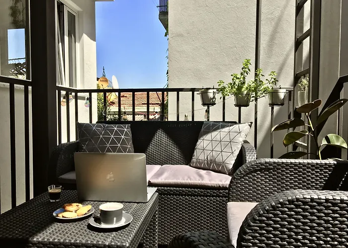 Hola Lisbon Suites