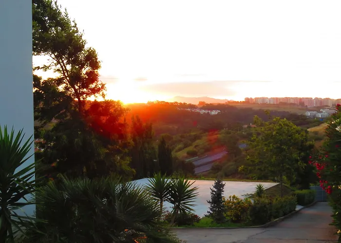 Hilltop Oasis Lisboa Oeiras - un Hotel de 4 estrellas