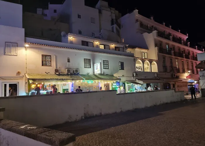 Wonder Charm Guesthouse Albufeira