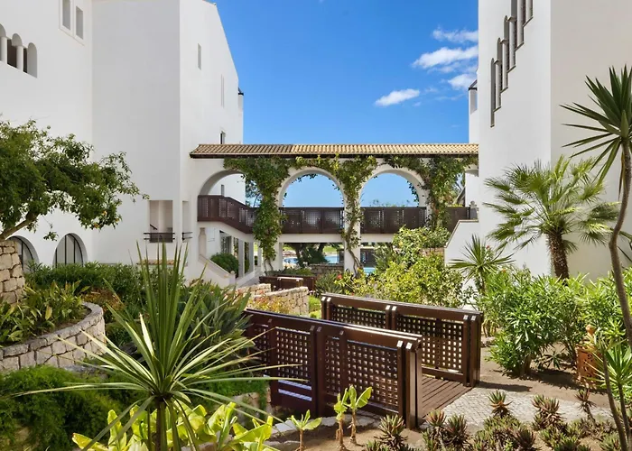 Pine Cliffs Ocean Suites, A Luxury Collection Resort & Spa, Algarve Albufeira Con un Casino