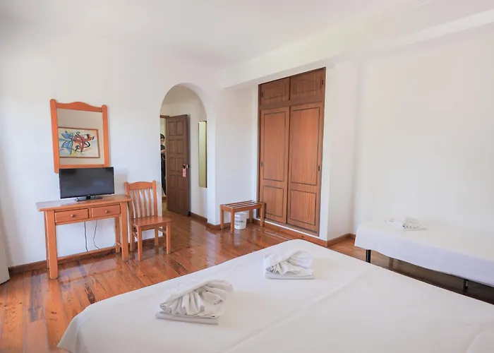 Hoteles cerca de Playa Vau