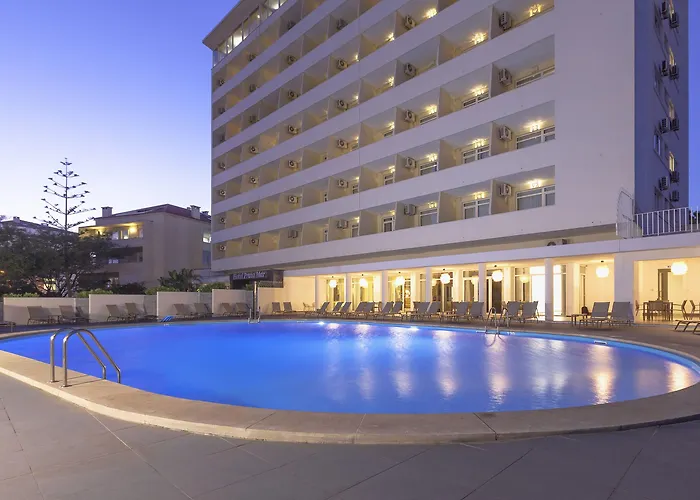 Carcavelos Beach Hotel