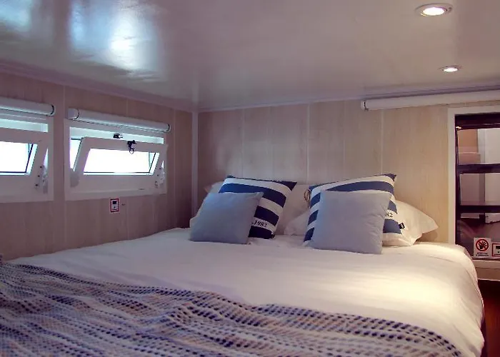 Hotel Passeios Ria Formosa House Boats Olhão