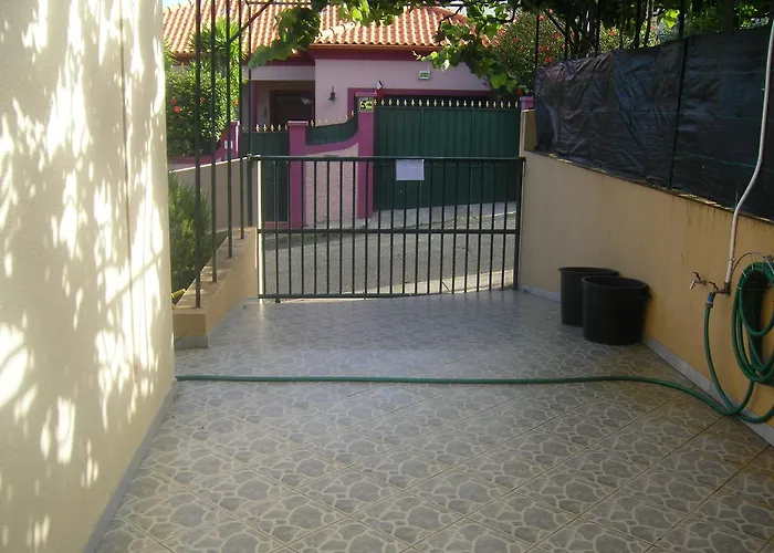 Hotel Residencia Ana Piso Um 1 à Santa Cruz 