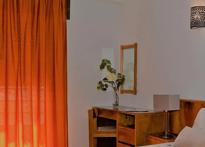 Apartamentos Turisticos Lindomar Armação de Pêra Con una Pista de Golf